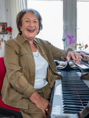 Lesung &amp; Gespr&auml;ch mit Ruth Frenk &bdquo;Bei uns war alles ganz normal - Memoiren einer niederl&auml;ndisch-j&uuml;dischen S&auml;ngerin in Deutschland&ldquo;